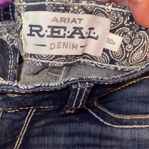 BRAND NEW ARIAT BOOT CUT JEANS